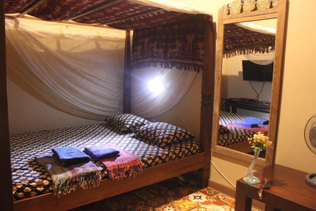 Bedhot Homestay Yogyakarta Exterior photo