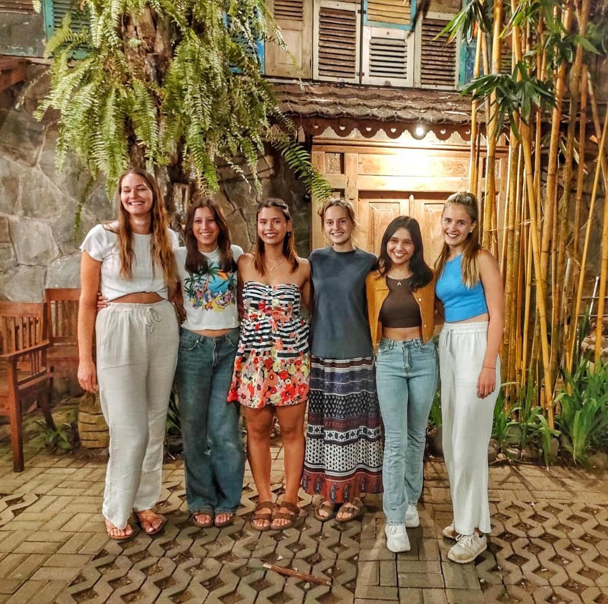 Bedhot Homestay Yogyakarta Exterior photo