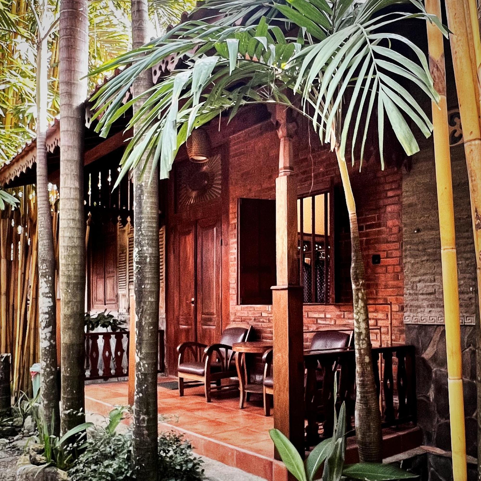 Bedhot Homestay Yogyakarta Exterior photo
