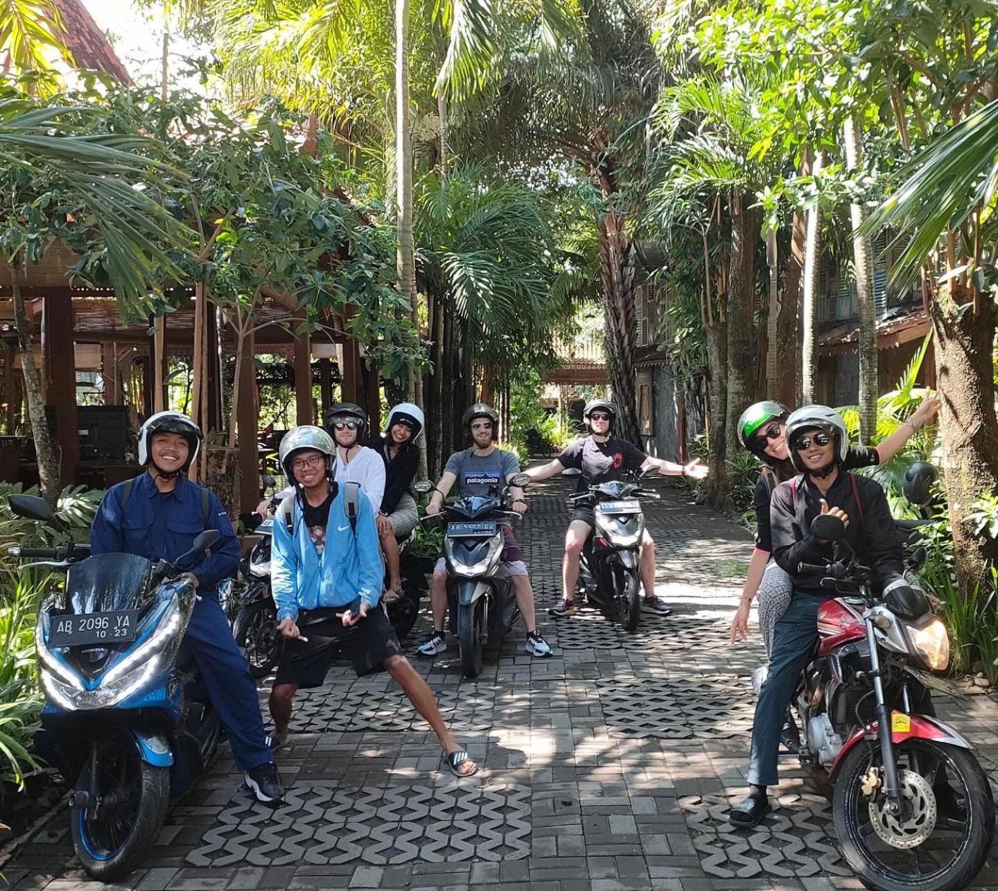 Bedhot Homestay Yogyakarta Exterior photo
