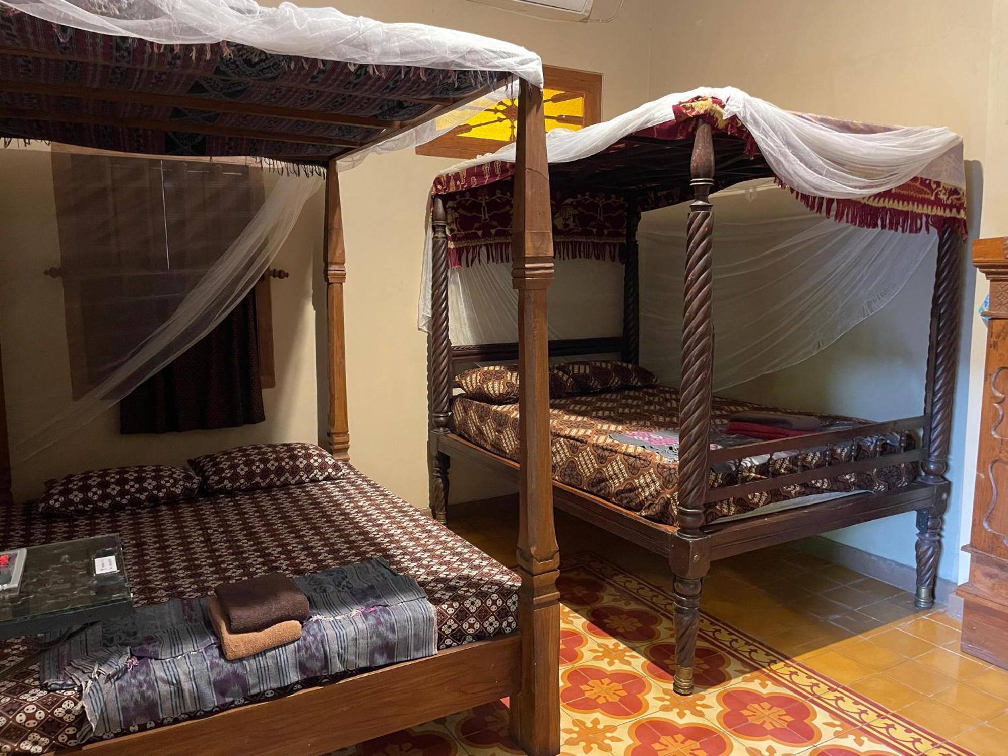Bedhot Homestay Yogyakarta Exterior photo