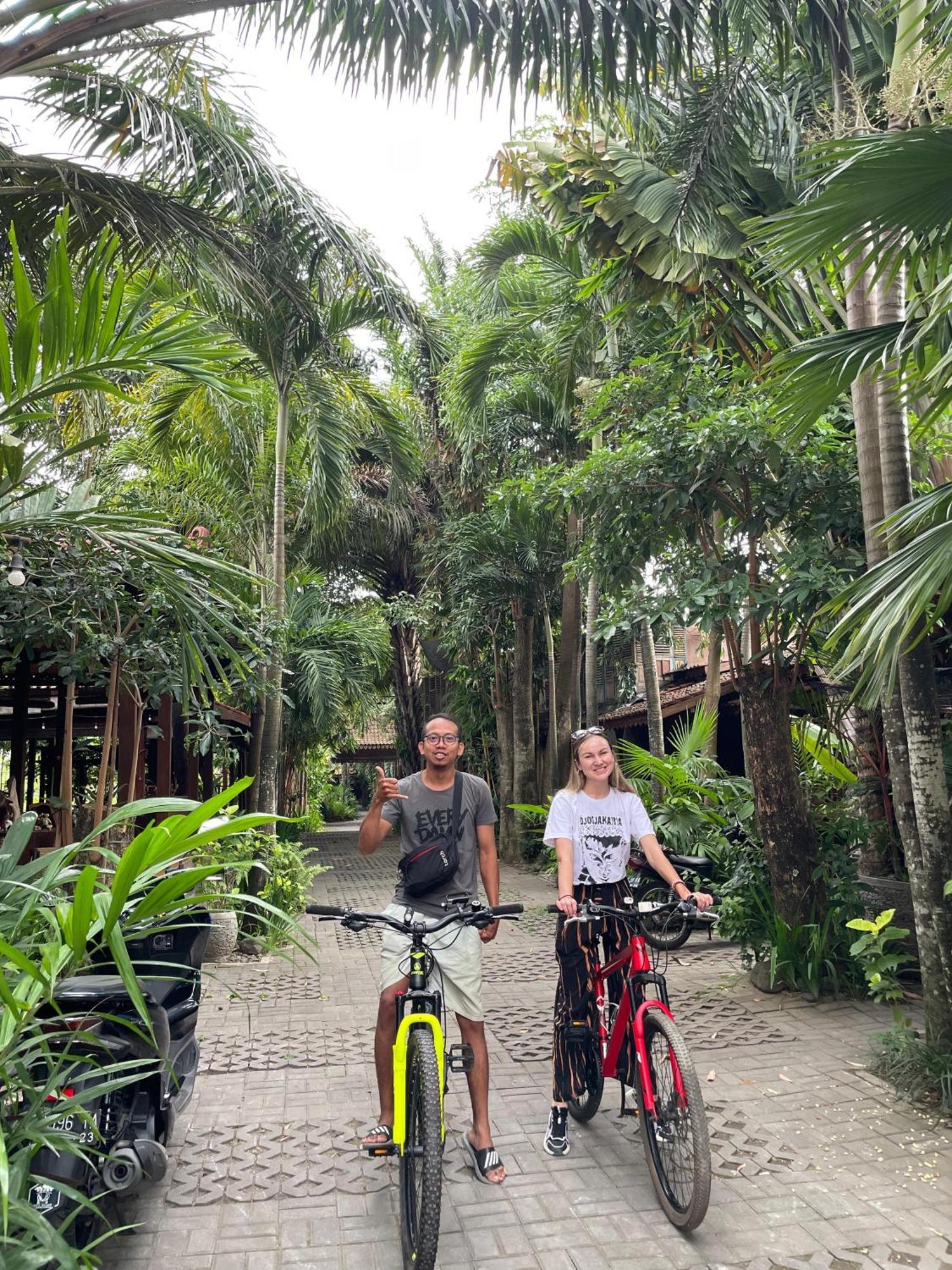 Bedhot Homestay Yogyakarta Exterior photo