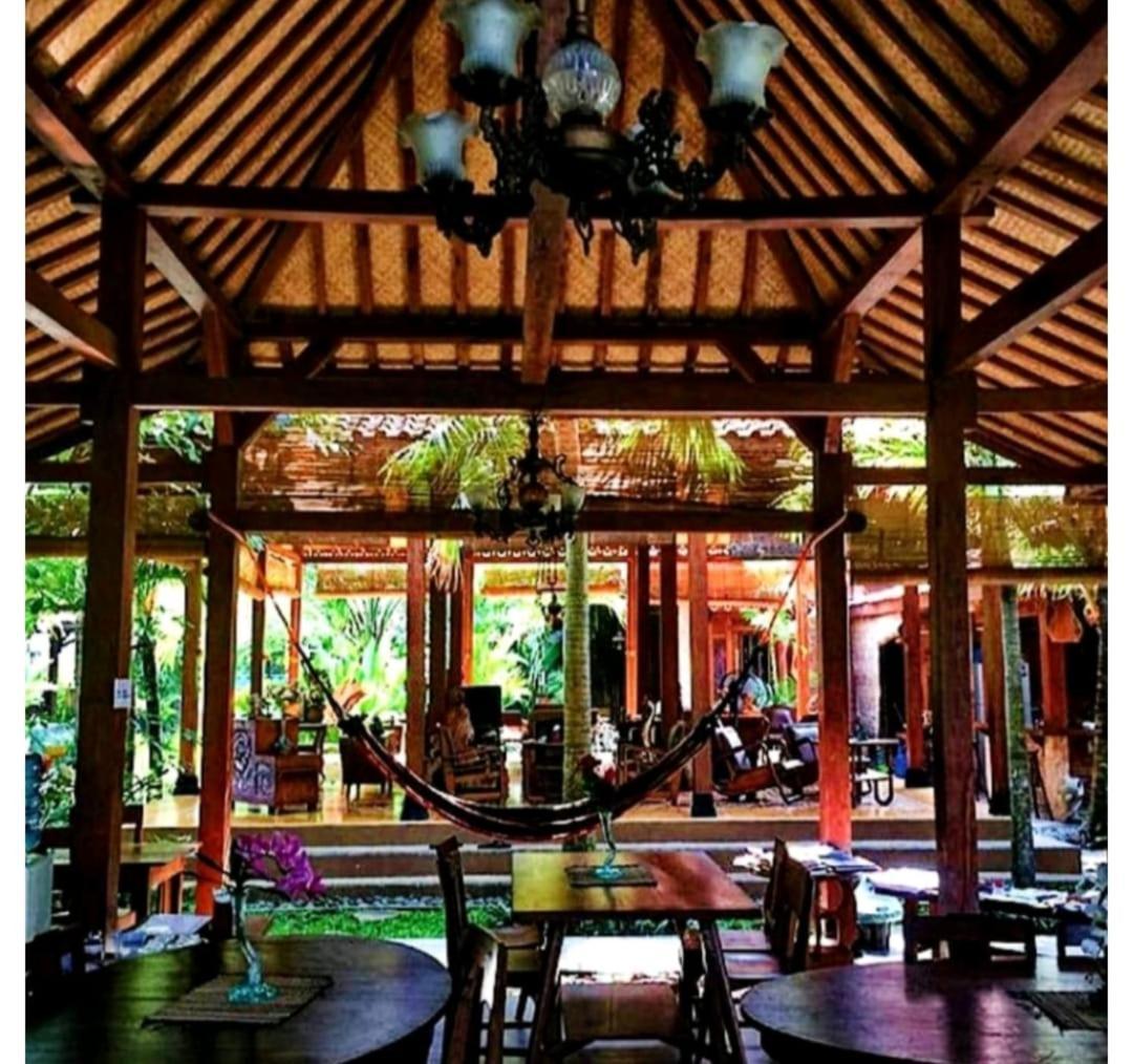 Bedhot Homestay Yogyakarta Exterior photo