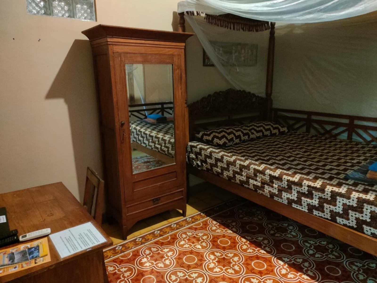 Bedhot Homestay Yogyakarta Exterior photo