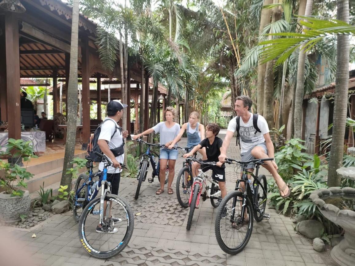 Bedhot Homestay Yogyakarta Exterior photo