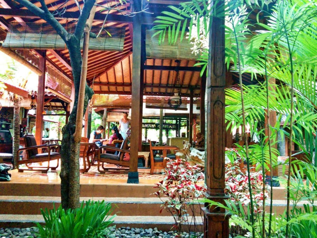 Bedhot Homestay Yogyakarta Exterior photo