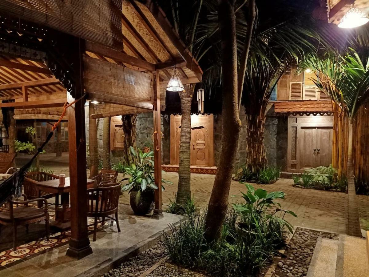 Bedhot Homestay Yogyakarta Exterior photo
