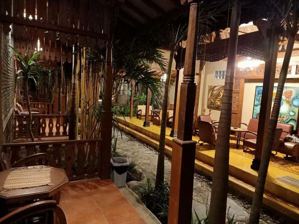 Bedhot Homestay Yogyakarta Exterior photo