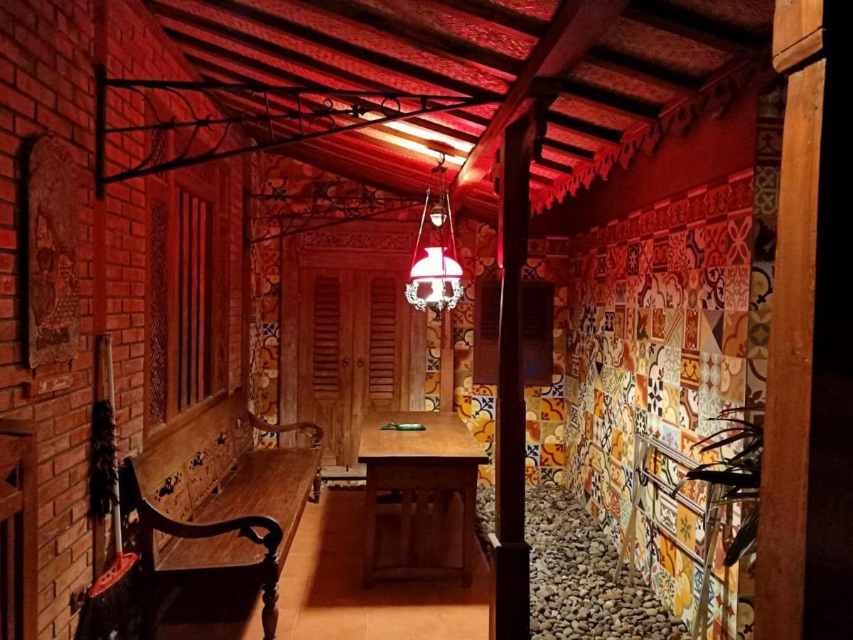 Bedhot Homestay Yogyakarta Exterior photo